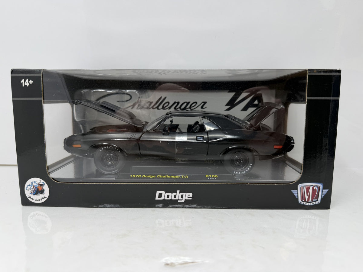 M2 Machines Dodge 1970 Dodge Challenger T/A CHASE 1:24 Diecast Black