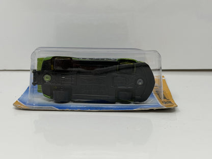 Hot Wheels HW Premiere Custom 2010 Chevrolet Camaro SS 1:64 Diecast Short Card