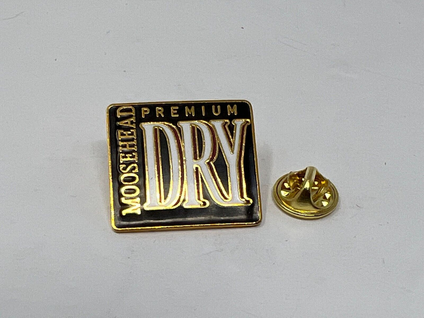 Moosehead Premium Dry Beer & Liquor Lapel Pin