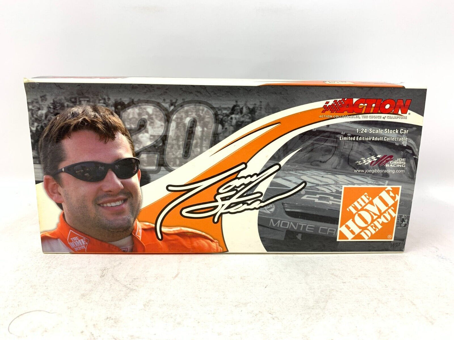 Action Nascar #20 Tony Stewart Home Depot Reverse Paint 1:24 Diecast & Figure