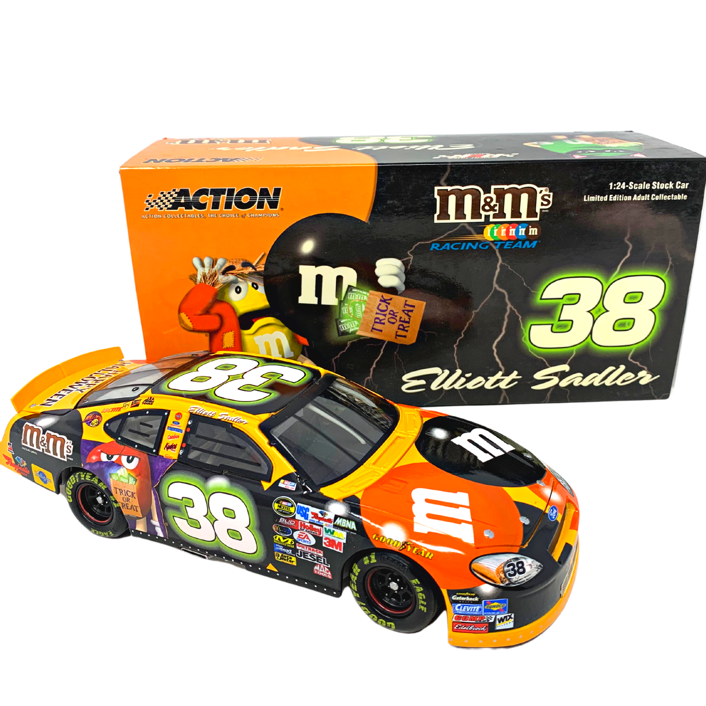 Action Nascar #38 M&M's Elliott Sadler Halloween 2004 Ford Taurus 1:24 Diecast