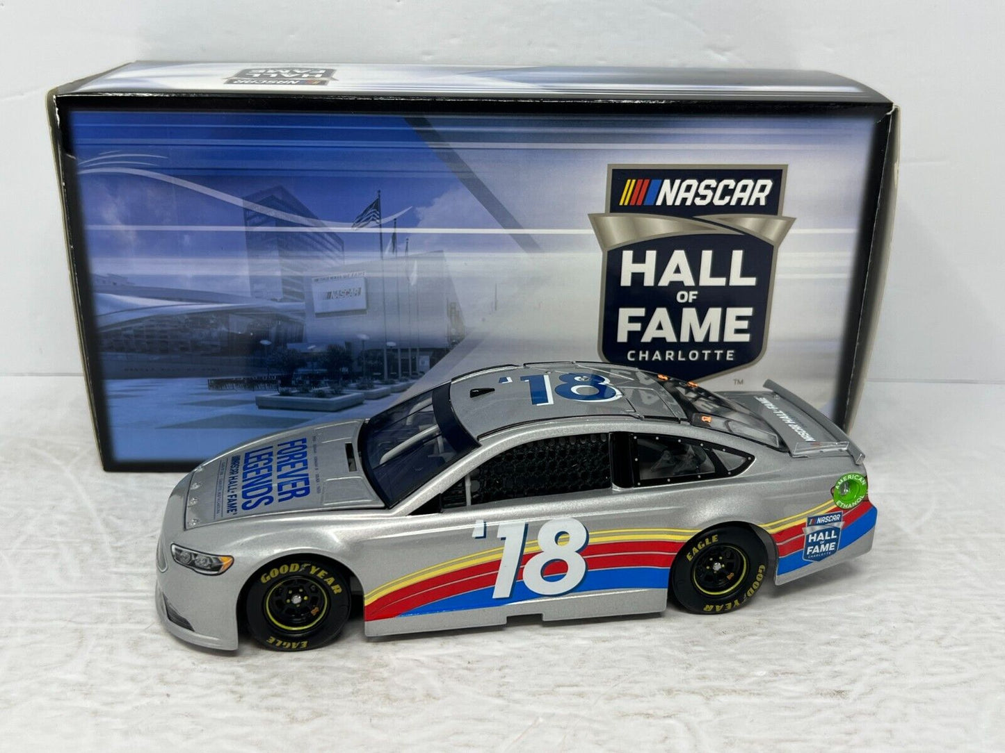 Lionel Racing Nascar #18 Hall of Fame 5 Inductees Ron Hornaday Ford 1:24 Diecast