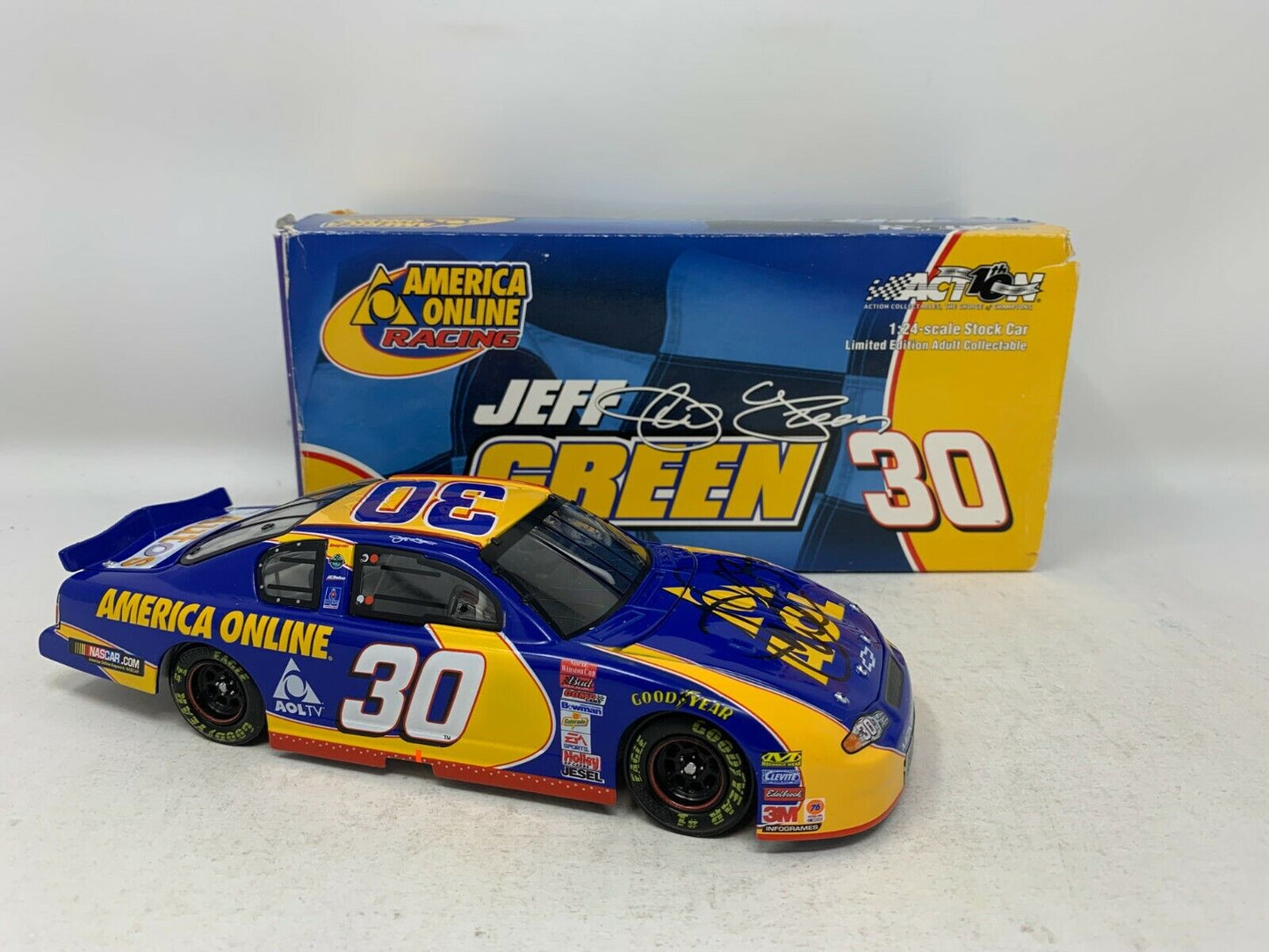 Action Nascar #30 Jeff Green AOL 2002 Monte Carlo 1:24 Diecast Track Auto