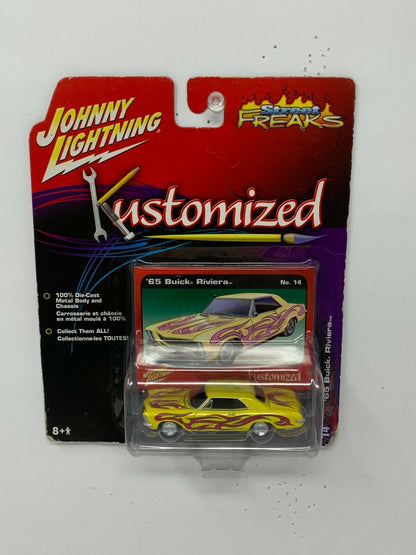 Johnny Lightning Street Freaks Kustomized 1965 Buick Riviera 1:64 Diecast