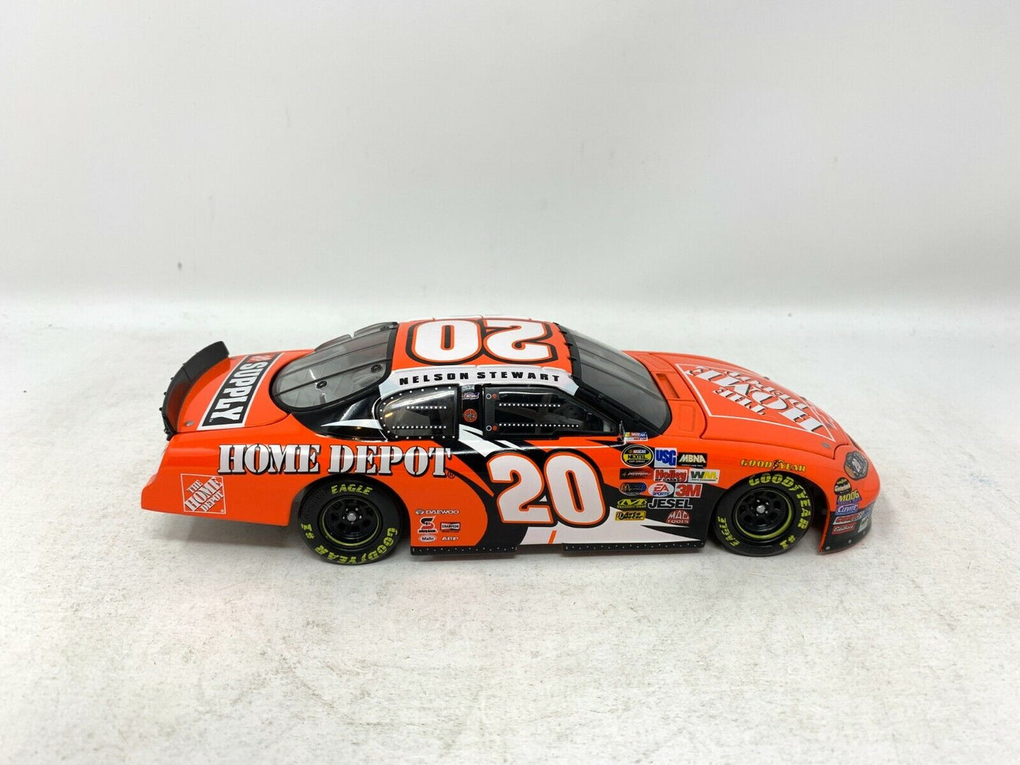 Action Nascar #20 Tony Stewart Home Depot Happy Father's Day 1:24 Diecast