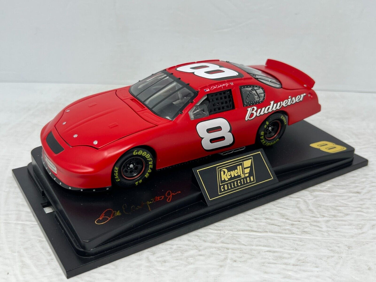 Revell Nascar #8 Dale Earnhardt Jr. Budweiser 2005 Chevy Test Car 1:24 Diecast