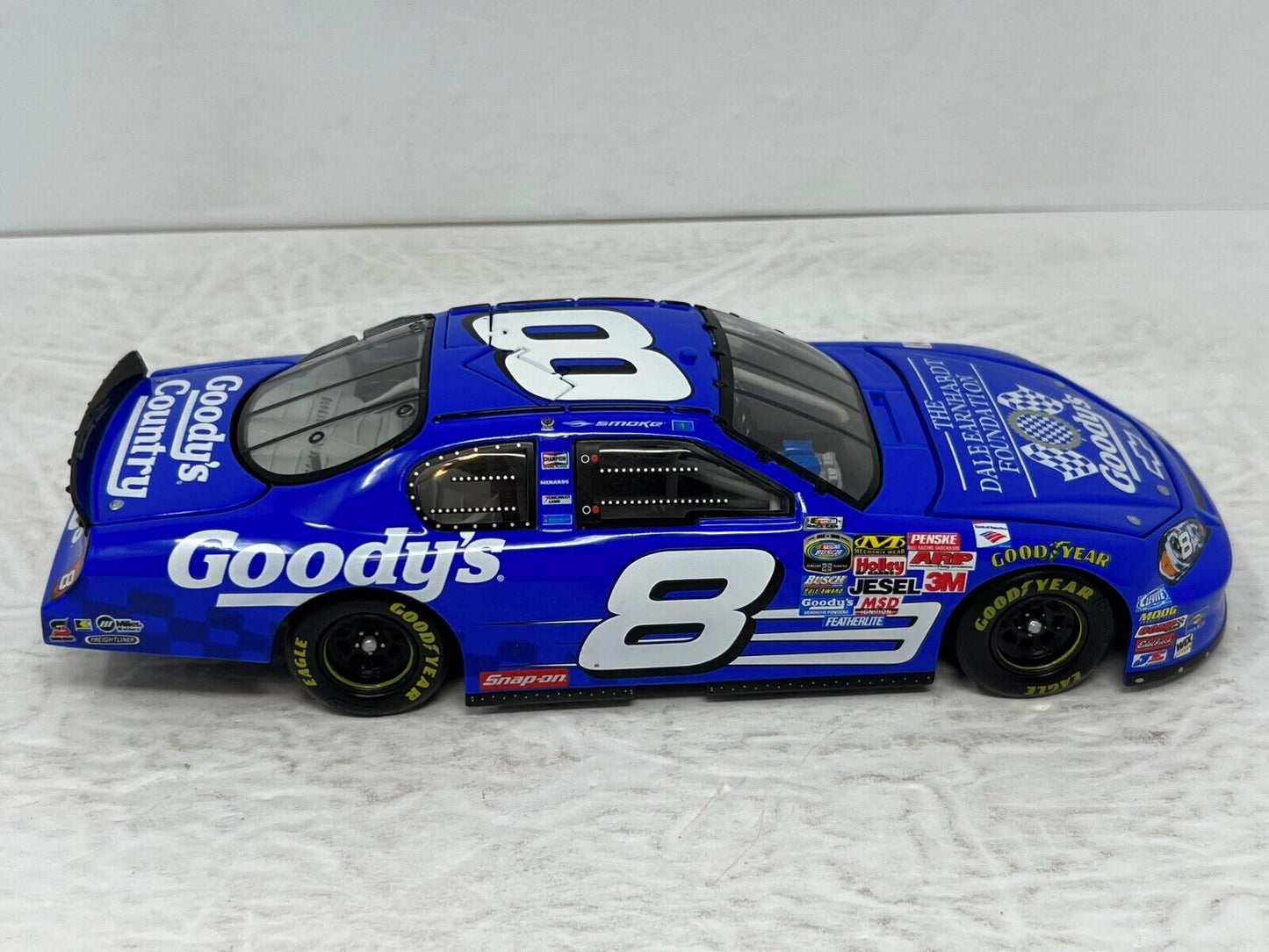 Motorsports Authentics #8 Tony Stewart Goody's GM Dealers 2006 1:24 Diecast