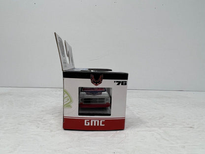 M2 Machines 1976 GMC Sierra Grande 15 Custom WMTS16 1:64 Diecast