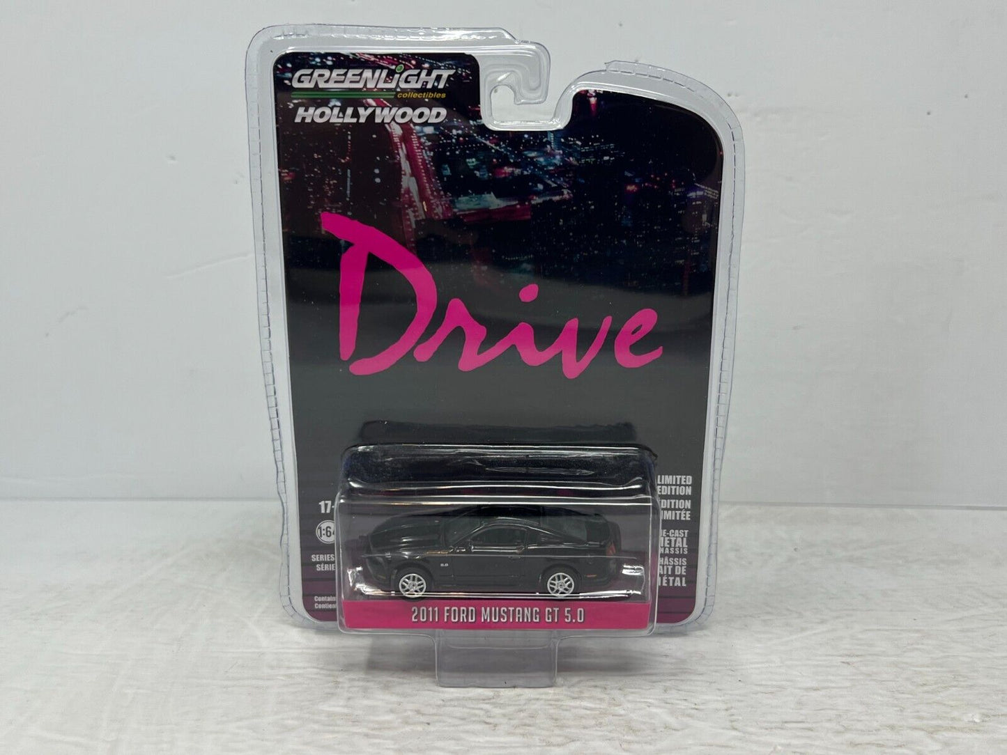 Greenlight Hollywood Drive 2011 Ford Mustang GT 5.0 1:64 Diecast