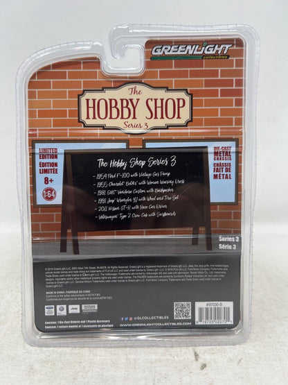 Greenlight The Hobby Shop Series 3 1955 Chevrolet Bel Air 1:64 Diecast