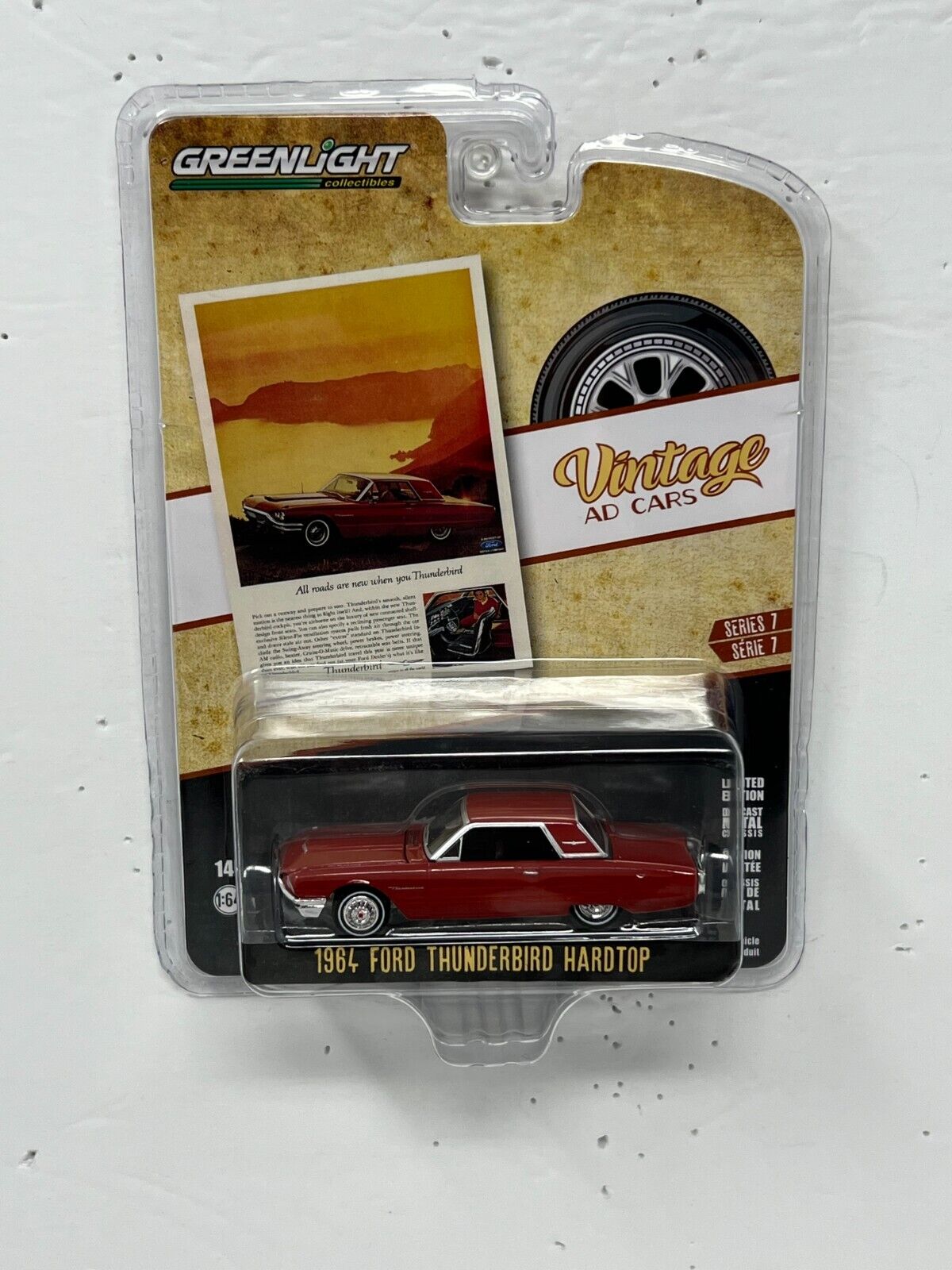 Greenlight Vintage AD Cars 1964 Ford Thunderbird Hardtop 1:64 Diecast