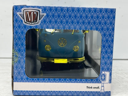 M2 Machines CHASE Auto-Thentics 1960 VW Delivery Van R69 1:24 Diecast