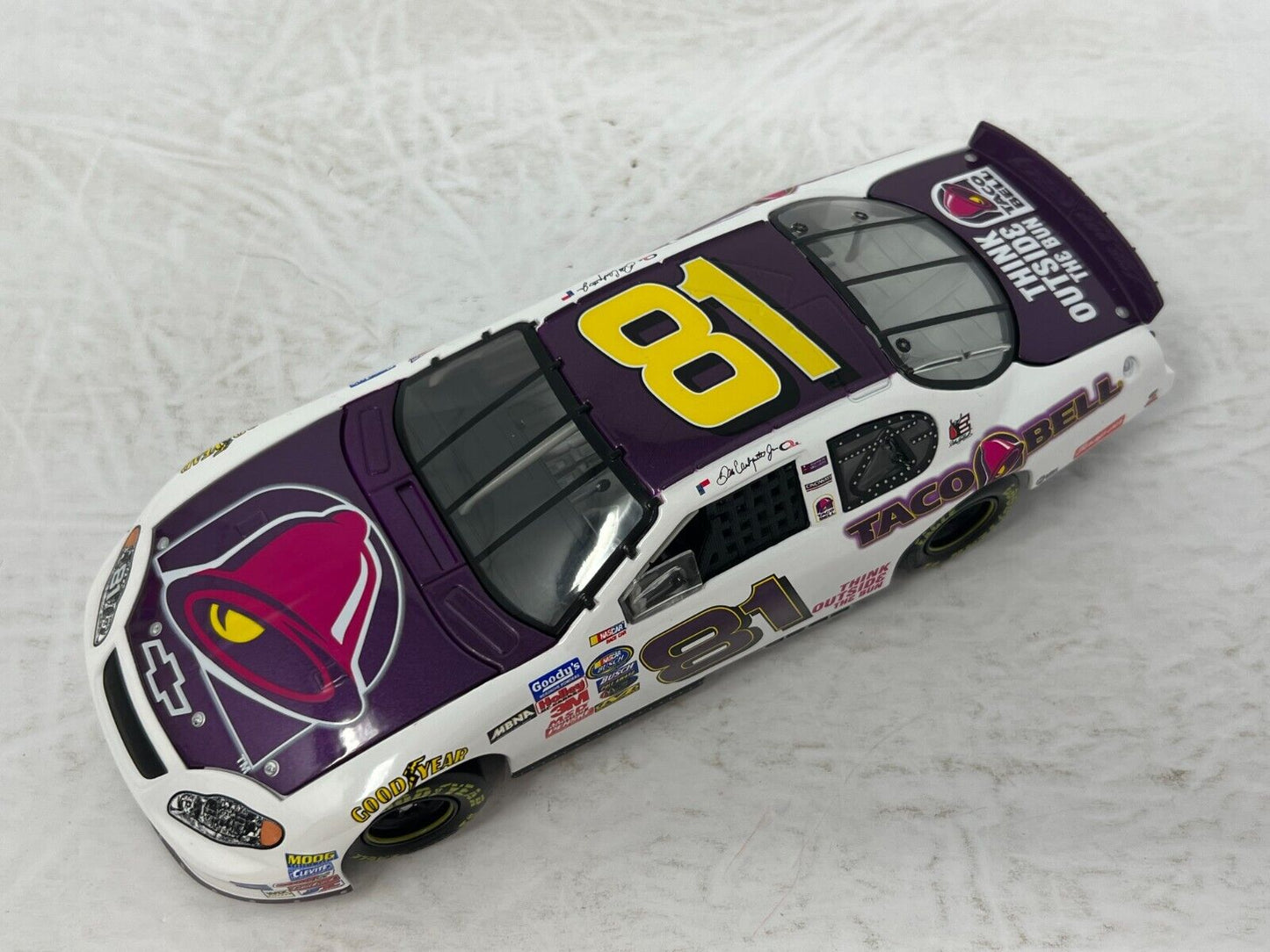 Action Nascar #81 Dale Earnhardt Jr.  Taco Bell GM Dealers 2004 1:24 Diecast