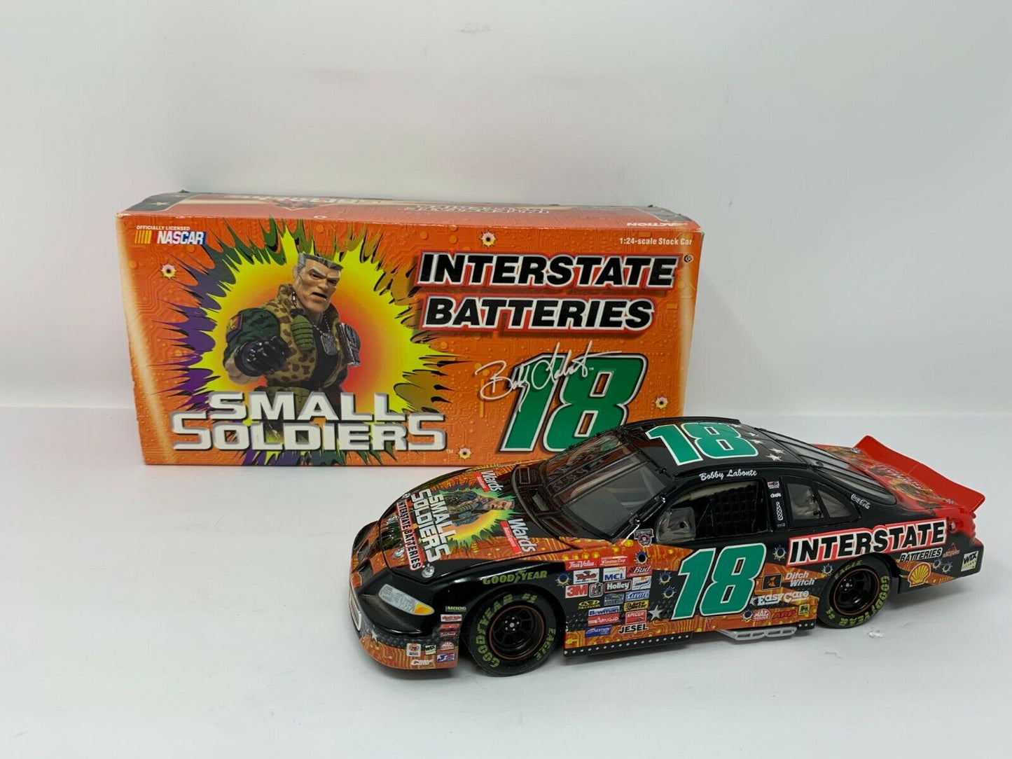 Action RCCA Nascar #18 Bobby Labonte Small Soldiers Pontiac BANK 1:24 Diecast