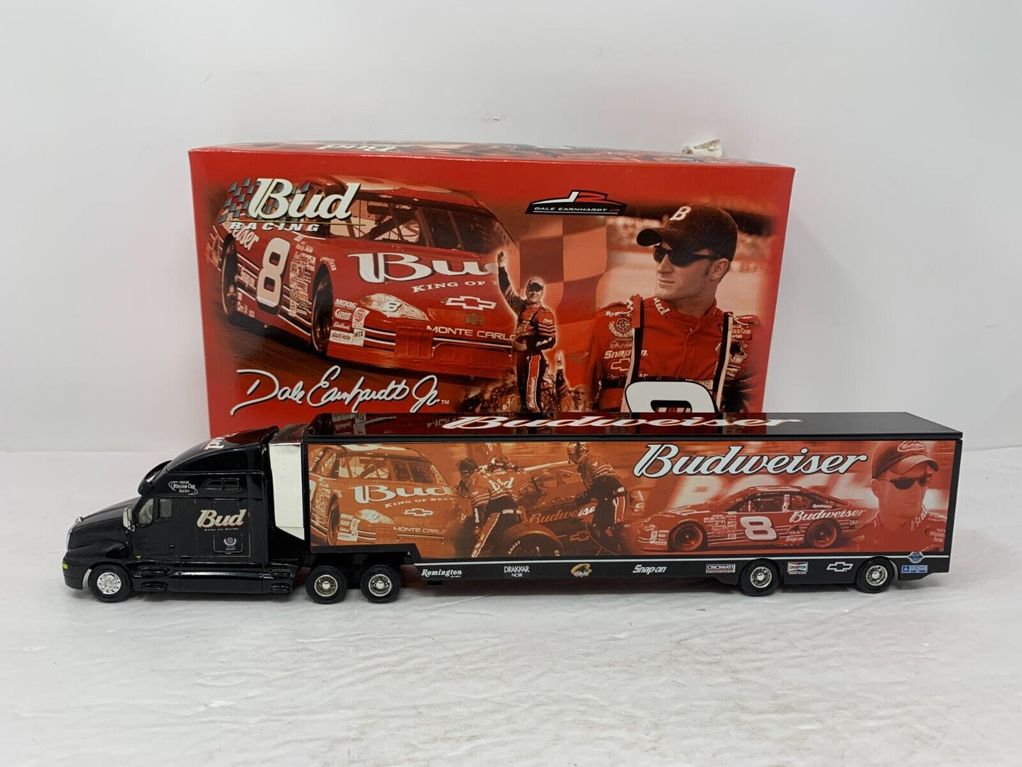 Action Nascar #8 Budweiser Dale Earnhardt Jr Transport Hauler 1:64 Scale Diecast