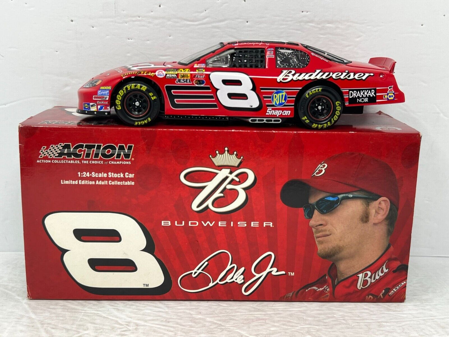 Action Nascar #8 Dale Earnhardt Jr. Budweiser GM Dealers 2004 Chevy 1:24 Diecast