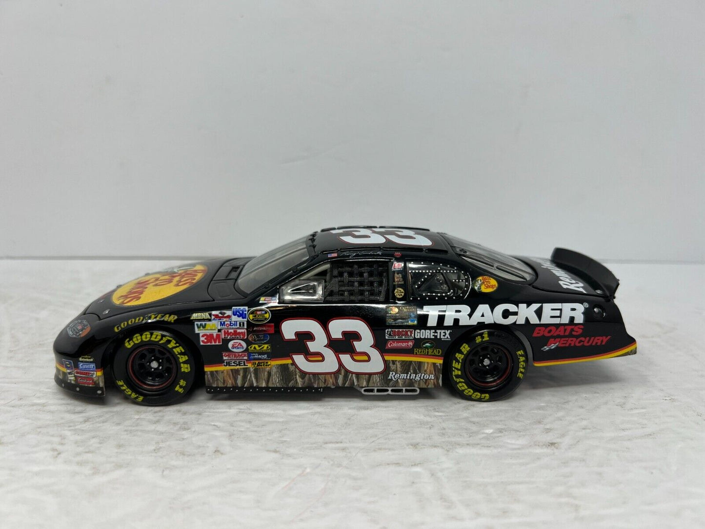 Action Nascar #33 Kerry Earnhardt Bass Pro Shops 2004 Monte Carlo 1:24 Diecast