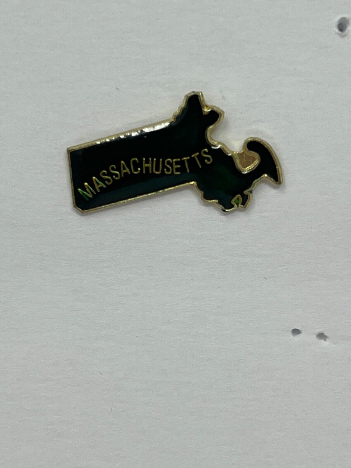 Massachusetts State Map Cities & States Lapel Pin P1