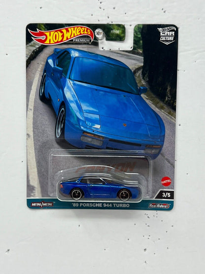 Hot Wheels Premium Canyon Warriors '89 Porsche 944 Turbo 1:64 Diecast