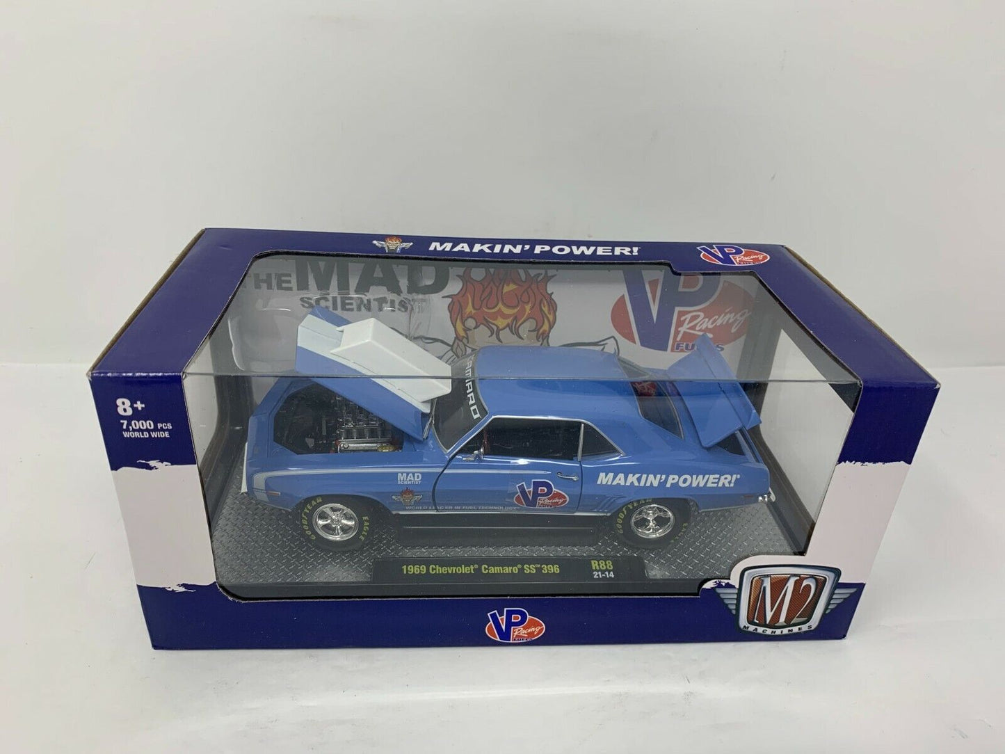 M2 Machines VP Racing Fuels 1969 Chevrolet Camaro SS 396 R88 1:24 Diecast