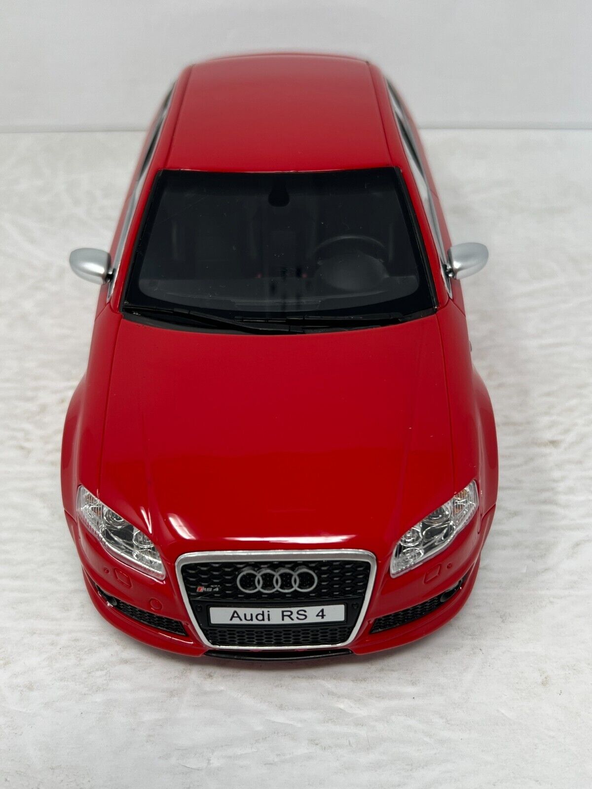 Otto Mobile Audi RS4 B7 Sedan Red 1:18 Resin Model