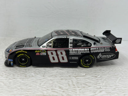 Action Nascar #88 Dale Earnhardt Jr. National Guard 3 Doors Down 1:24 Diecast