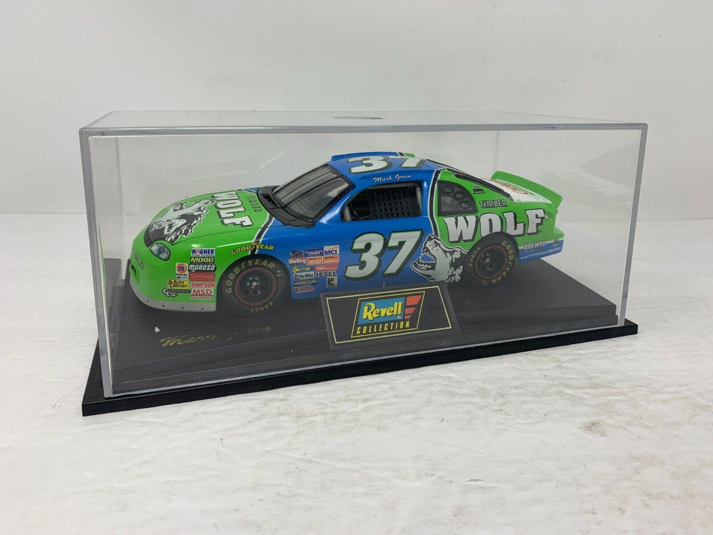 Revell Nascar #37 Mark Green Timberwolf 1997 Chevrolet Monte Carlo 1:24 Diecast