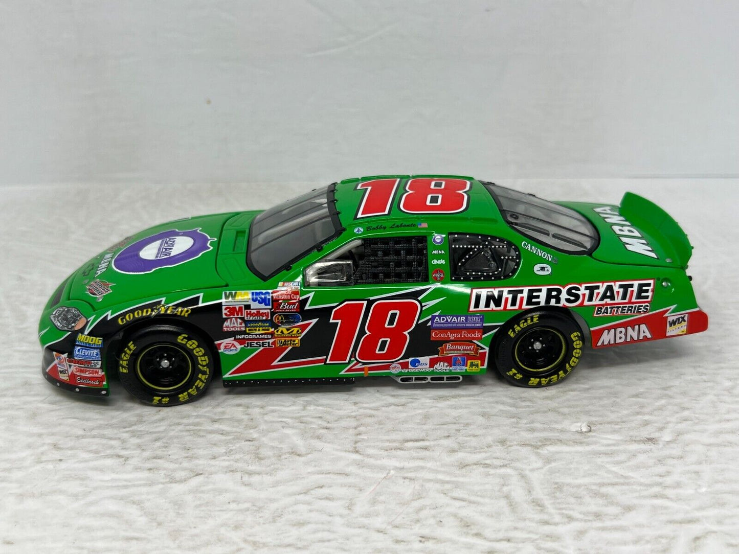 Action Nascar #18 Bobby Labonte Interstate Batteries Advair 2003 1:24 Diecast