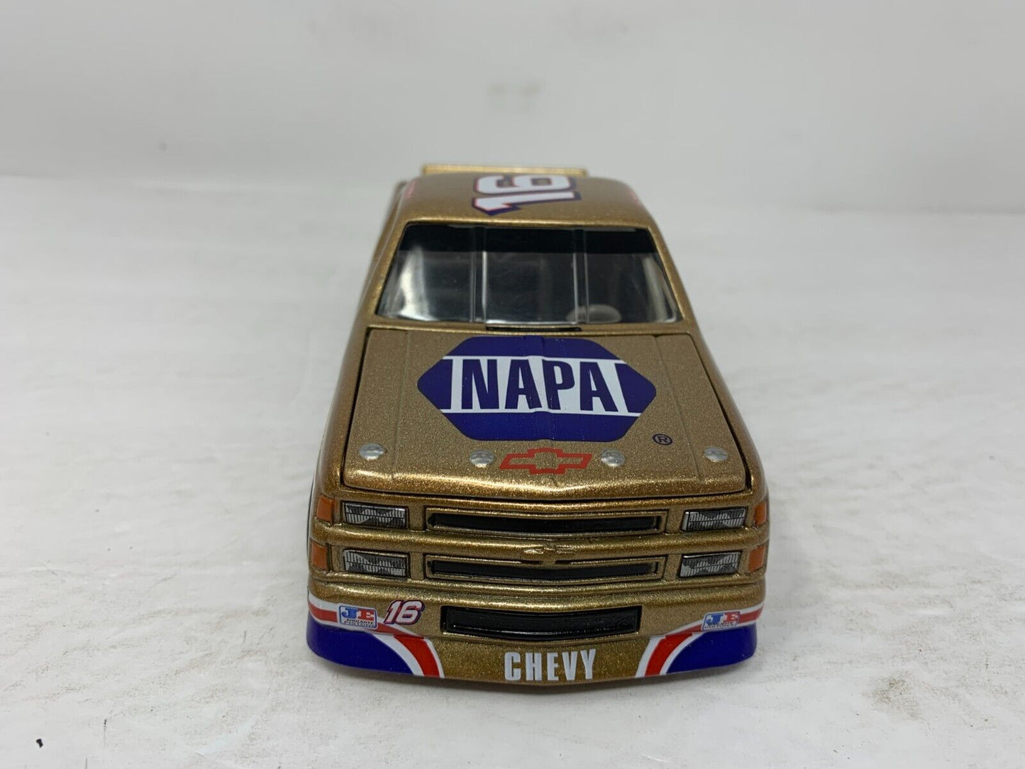 Action Nascar #16 Ron Hornaday Napa Gold 1997 Chevy Race Track BANK 1:24 Diecast