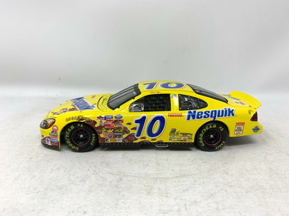 Action Nascar #10 Jeff Green Nestle Nesquik 2001 Ford Taurus 1:24 Diecast