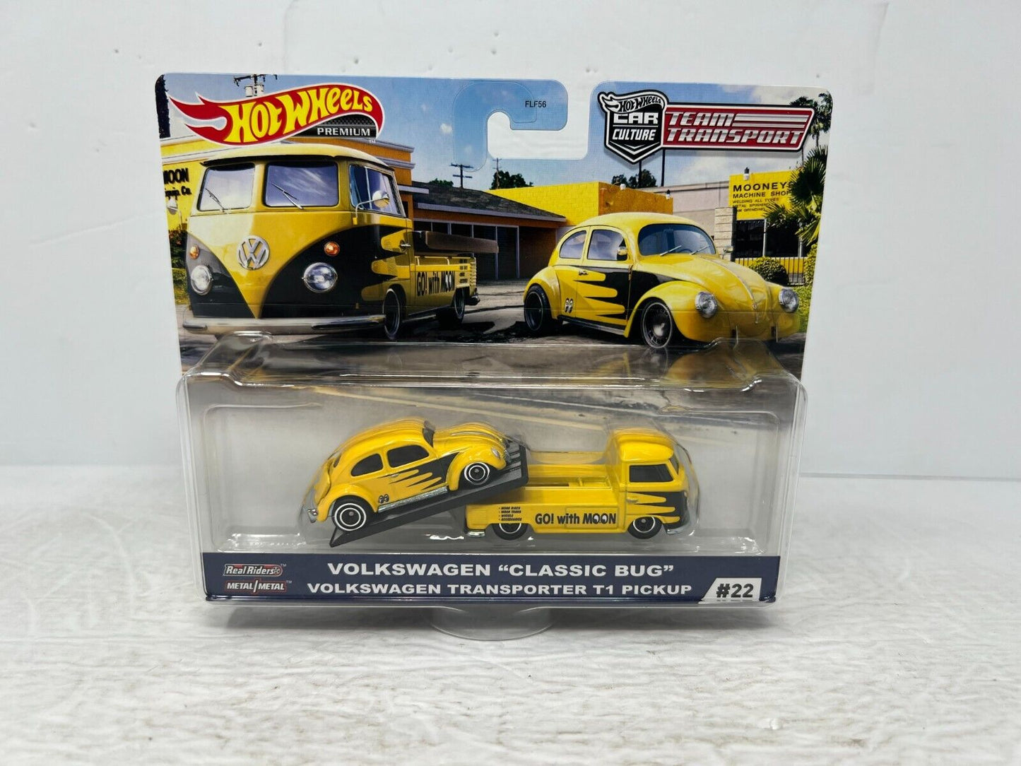 Hot Wheels Premium Volkswagen Classic Bug & T1 #22 Team Transport 1:64 Diecast