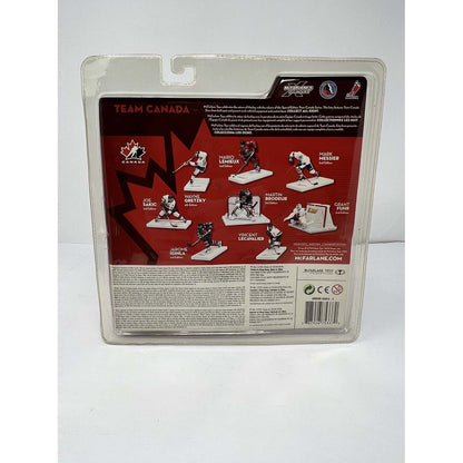McFarlane NHL  Jarome Iginla Team Canada 2004 Chase Red Jersey Figure