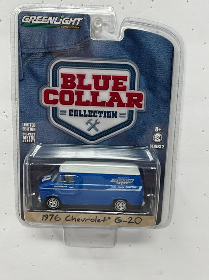 Greenlight Blue Collar Collection 1976 Chevrolet G-20 1:64 Diecast