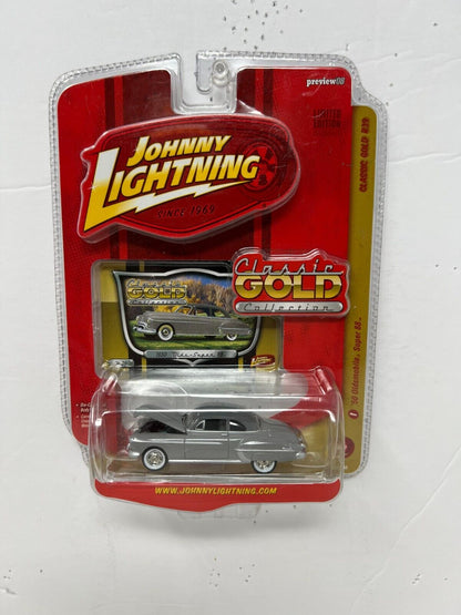 Johnny Lightning Classic Gold Series '50 Oldsmobile Super 88 1:64 Diecast