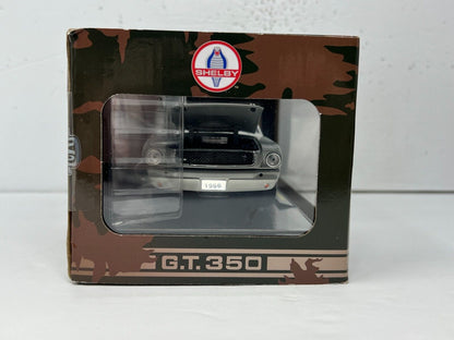 M2 Machines G.T. 350 1966 Shelby G.T. 350 Chase 1:24 Diecast