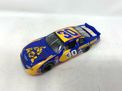 Action Nascar #30 Jeff Green AOL 2002 Monte Carlo 1:24 Diecast Track Auto