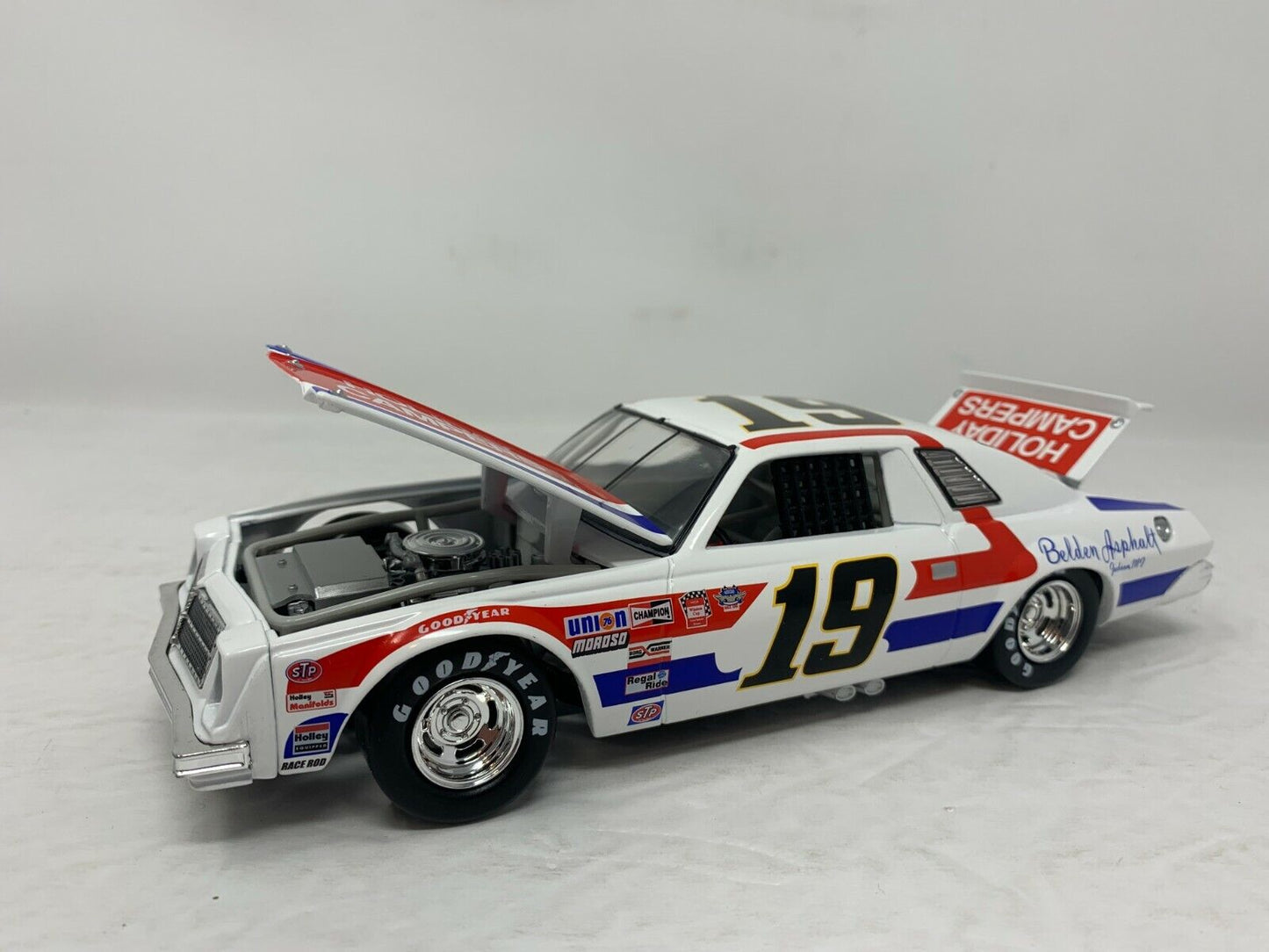 Action Nascar #19 Dale Earnhardt Sr. Belden Asphalt Malibu 1:24 Diecast