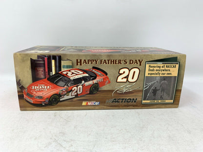 Action Nascar #20 Tony Stewart Home Depot Happy Father's Day 1:24 Diecast