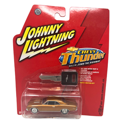 Johnny Lightning Chevy Thunder 1967 Chevy Chevelle SS 1:64 Diecast