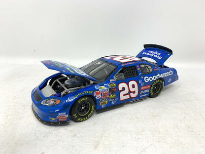 Action Nascar #29 Kevin Harvick GM Goodwrench Liquid Ice 2004 Chevy 1:24 Diecast