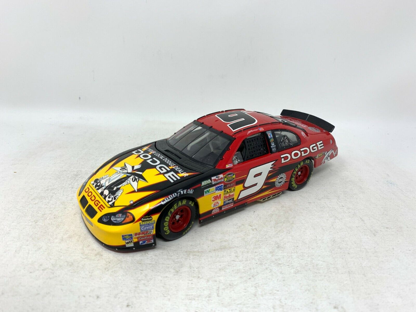 Action Nascar #9 Kasey Kahne Dodge Dealers Dodge Intrepid 1:24 Diecast