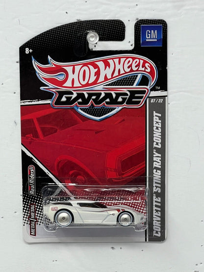 Hot Wheels Garage Corvette Sting Ray Concept Real Riders 1:64 Diecast