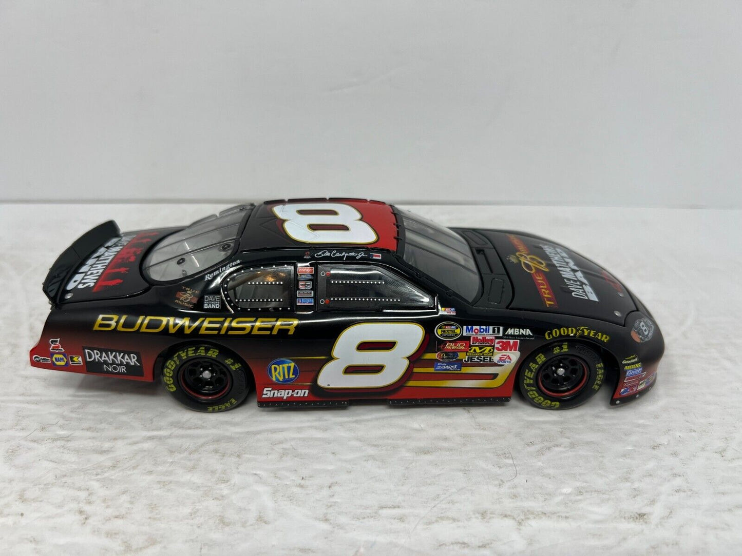 Action Nascar #8 Dale Earnhardt Jr Budweiser Dave Matthews Dealers 1:24 Diecast