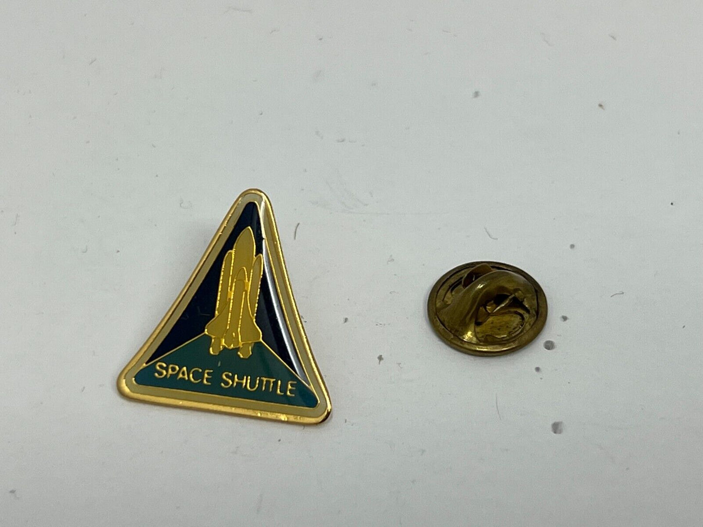 Nasa Space Shuttle Space Program Aviation Lapel Pin P2