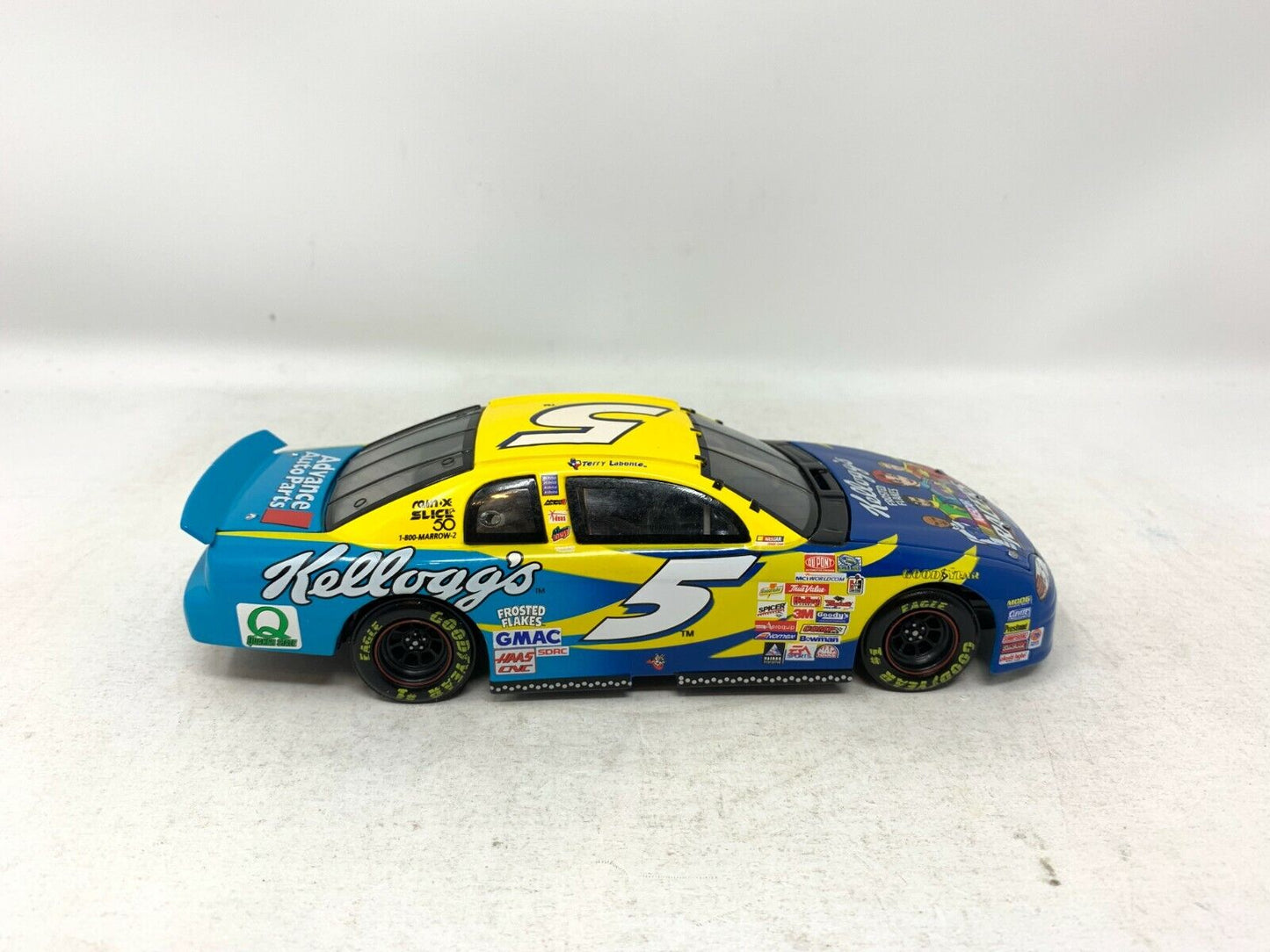 Action Nascar #5 Terry Labonte Kellogg's Nascar Racers Monte Carlo 1:24 Diecast