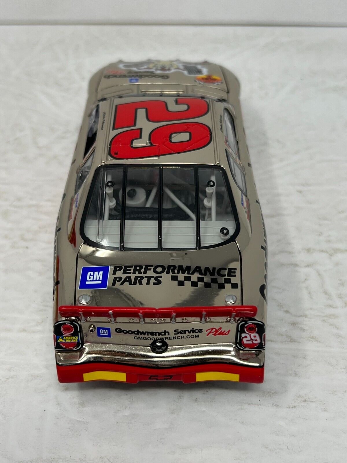 Action Nascar #29 Kevin Harvick Looney Tunes White Gold GM Dealers 1:24 Diecast