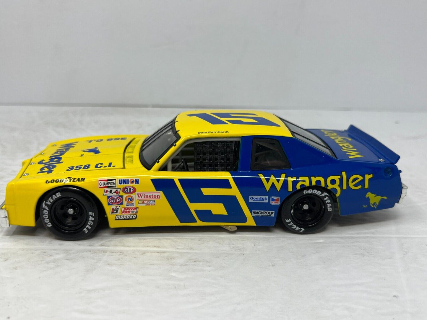 Action Nascar #15 Dale Earnhardt Sr. Wrangler Jean GM Dealers 1:24 Diecast