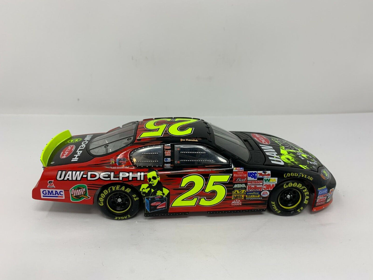 Action Nascar RCCA Joe Nemechek #25 UAW Delphi Uncle Kracker Chevy 1:24 Diecast