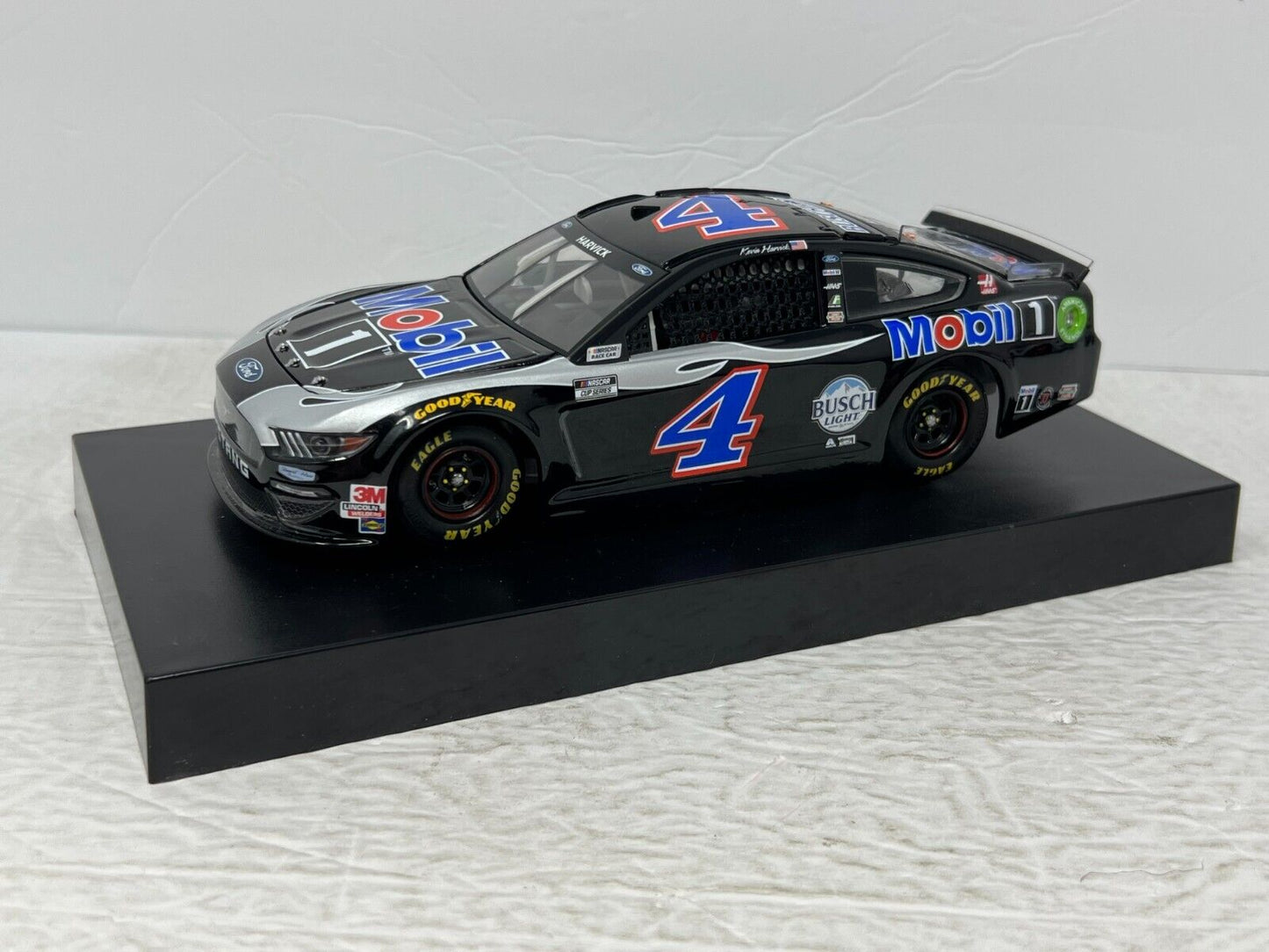 Lionel Nascar #4 Kevin Harvick Mobil 1 2021 Mustang 1:24 Diecast