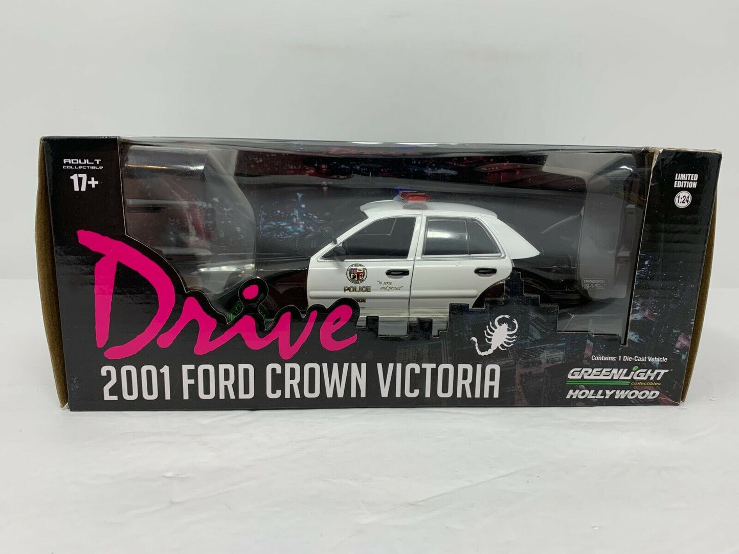 Greenlight Hollywood Drive 2001 Ford Crown Victoria Green Machine 1:24 Diecast